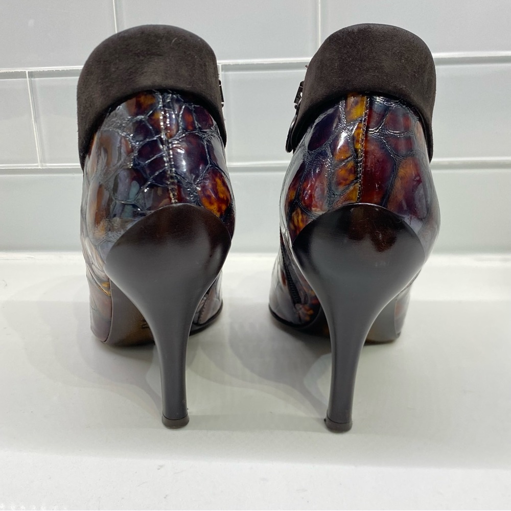Donald J Pliner Rula Ankle Zip Bootie Brown Patent Leather/Suede Sz 6 1/2 - Picture 5 of 15